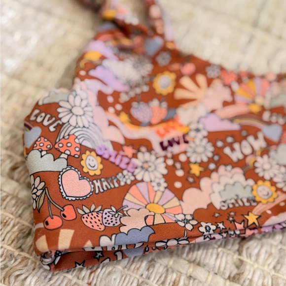 Skatie Ashbury bikini (Cheryl Bottoms, Mya Top) - Picture 3 of 3